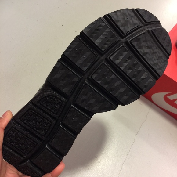 NIB Nike Men's Sock Dart Black Running Sneaker - Picture 6 of 8